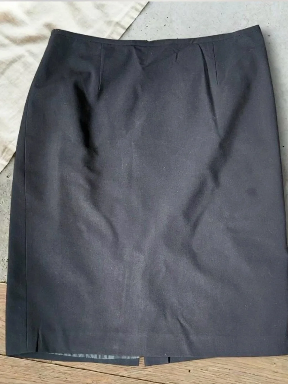 Calvin Klein Black Lined Back Slit Professional Pencil Skirt Size 10